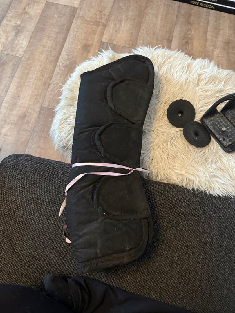 Bild 1 av Svarta transportskydd stl cob