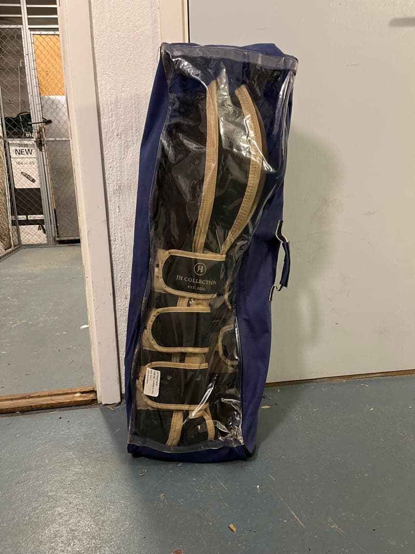 Bild 1 av Svarta transportskydd från JH Collection