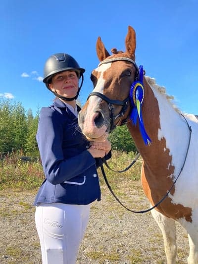 Inlägg 5 av Morganhäst med titeln Efter ett års tävlingsuppehåll kom vi tillbaka och knep en 1a och 2a placering ❤️