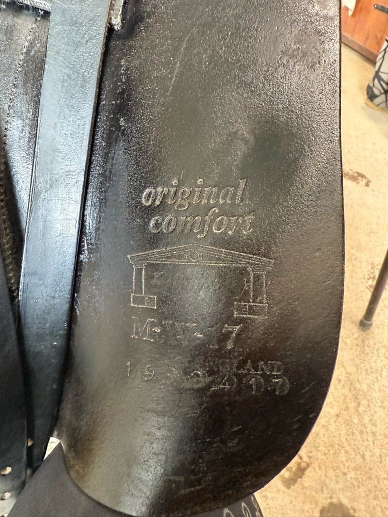 Bild 4 av Svart dressyr sadel från Albion 