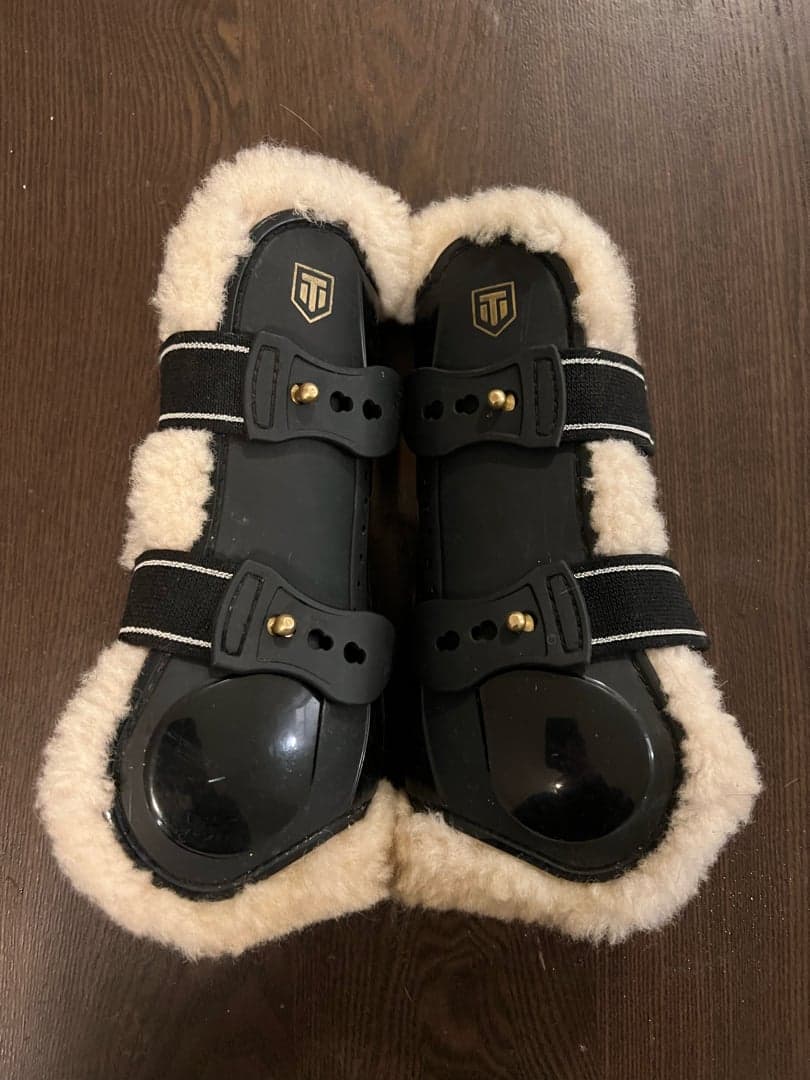 Bild 1 av Svarta benkydd