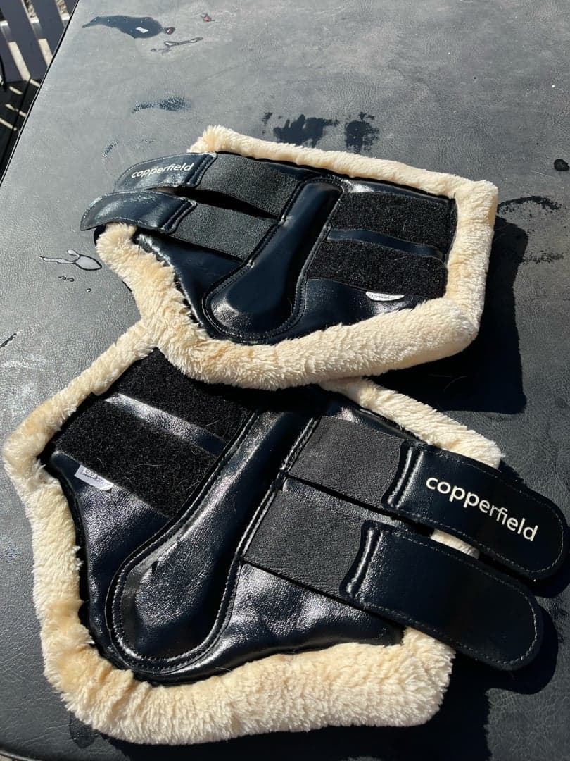 Bild 1 av Svarta benkydd från copperfield strl cob