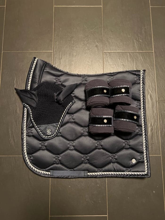 Media 1 av Mörkblått schabrak och fleece lindor från PS of Sweden