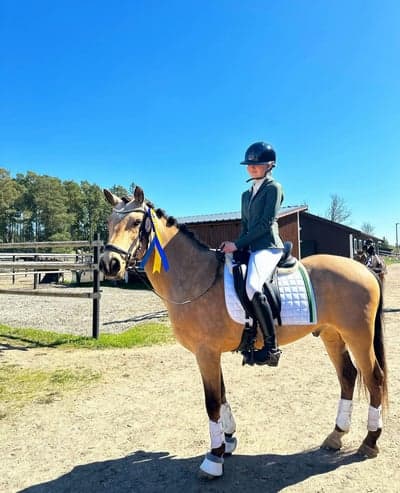 Inlägg 96 av Hoppning med titeln La debut 🙏🏼