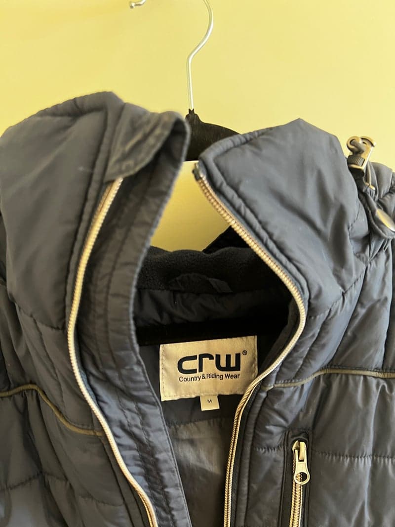 Bild 4 av Väst med avtagbar luva