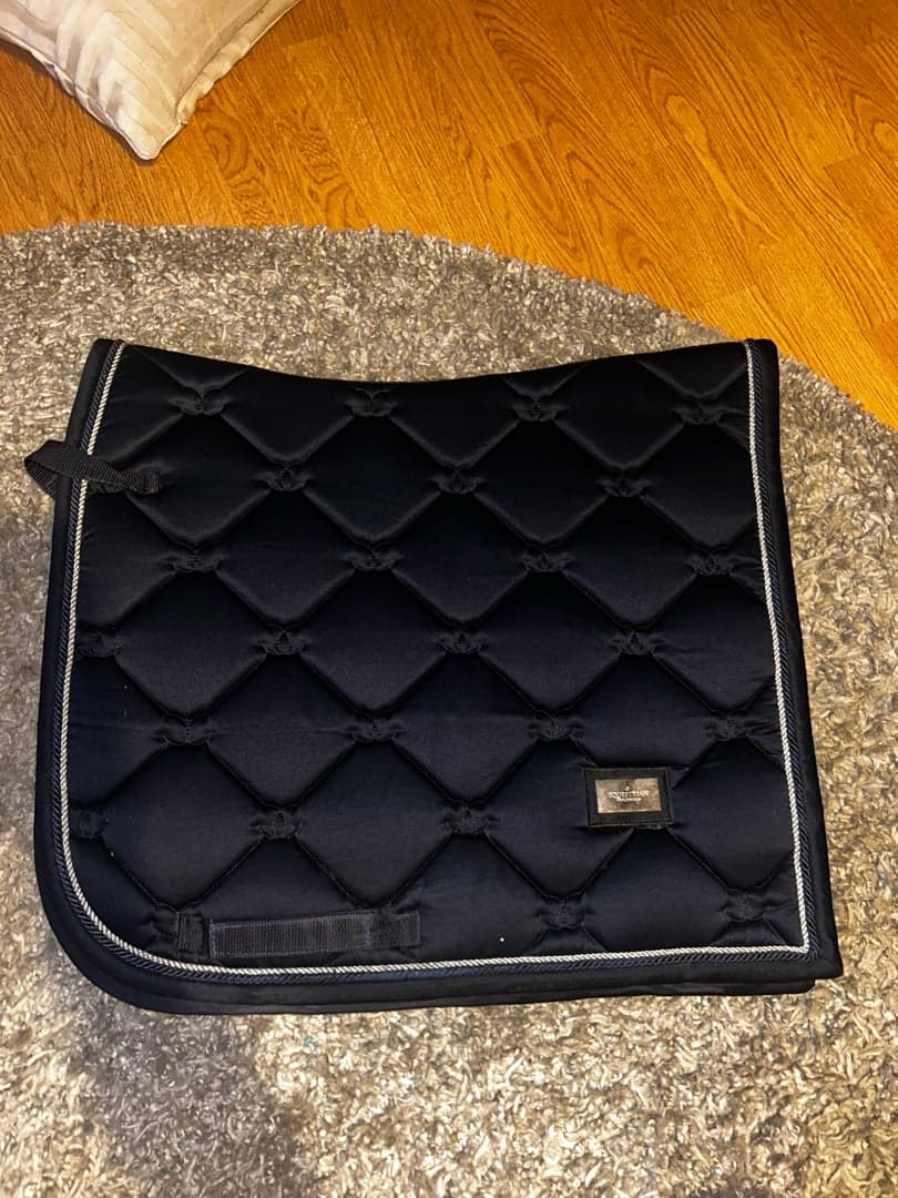 Image 1 of Marin schabrak från Equestrian Stockholm