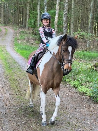 Inlägg 122 av Allround med titeln Annabels leende säger allt! 