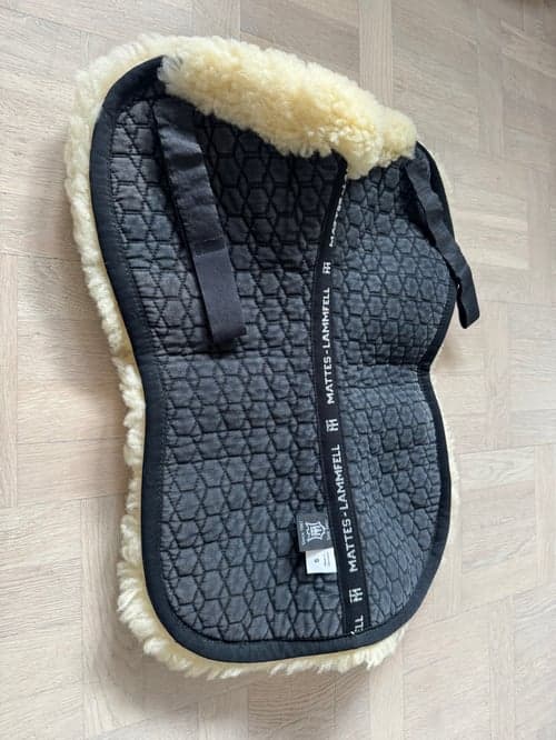 Bild av Fårskinnspadd från Mattes utan bakkant