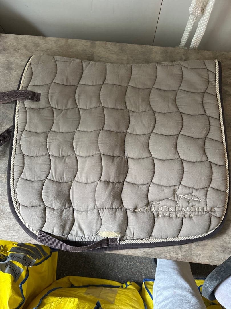 Bild 1 av Grå schabrak från Schockemöhle Sports