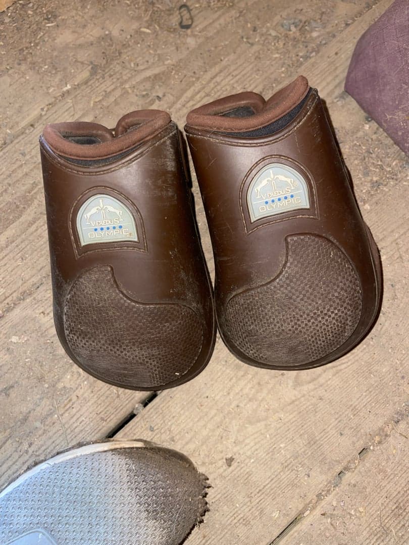 Bild 1 av Bruna benkydd