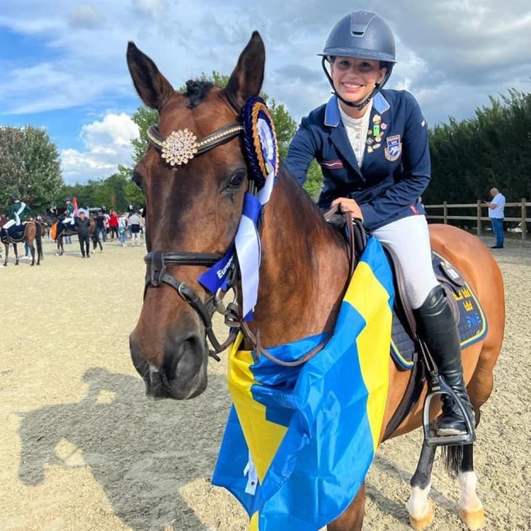 Hästar som tävlar LGCT