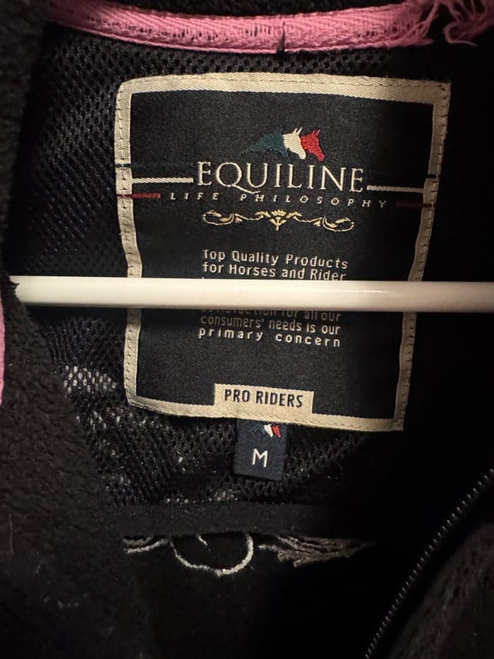 Media 6 av Svart myströja från Equline 