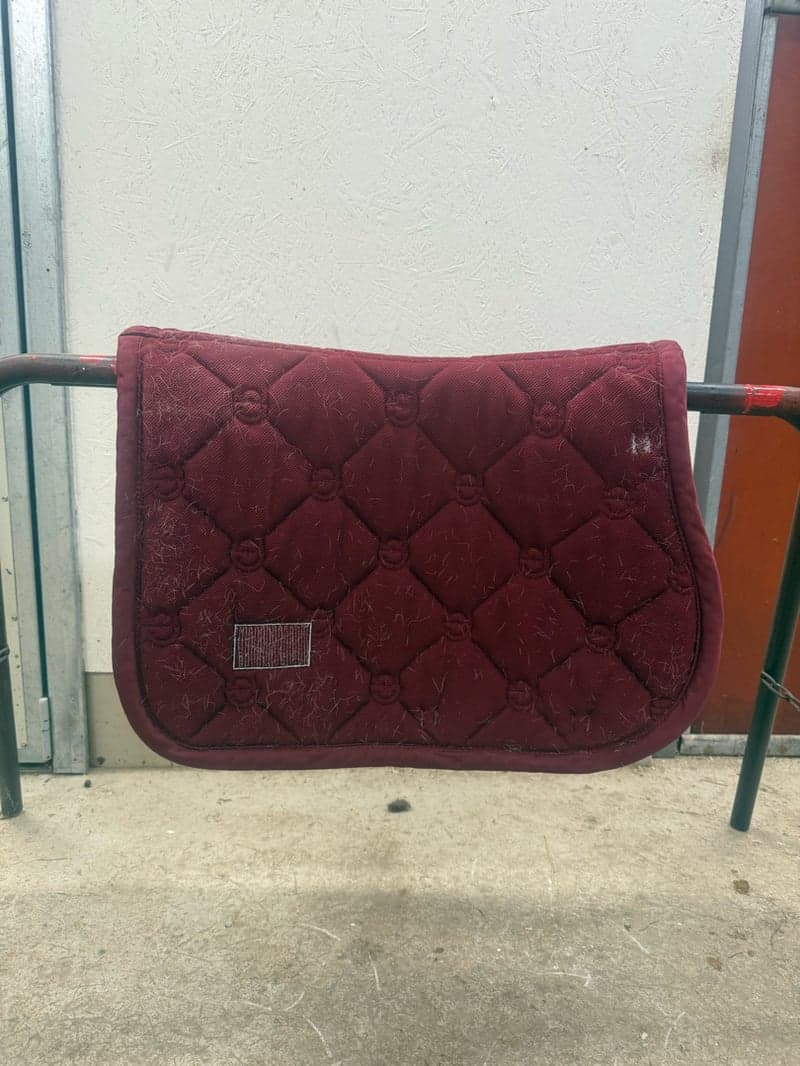 Bild 4 av JULKLAPPSTIPS!🎅Vinrött hoppschabrak  i strl PONNY från EQUESTRIAN STOCKHOLM 