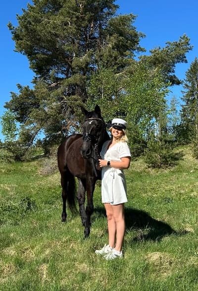 Inlägg 35 av Allround med titeln Studentfotografering🤩