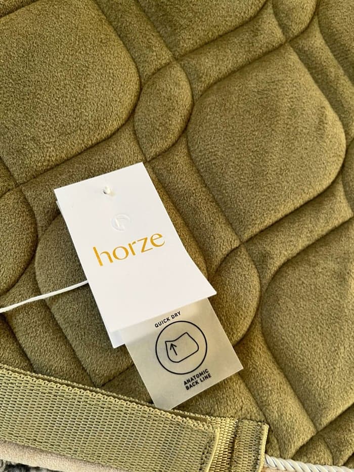 Media 2 av Olivgrönt dressyrschabrak från Horze