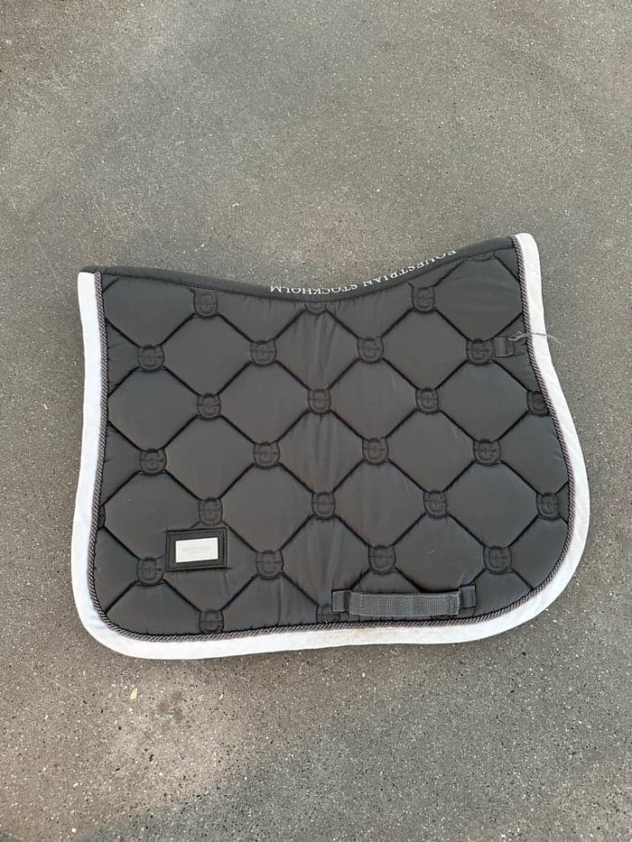 Media 5 av Mörkgrått schabrak från Equestrian Stockholm🩶