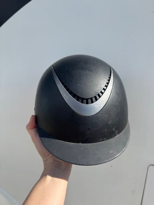 Bild av Svart hjälm från jh collection med mips
