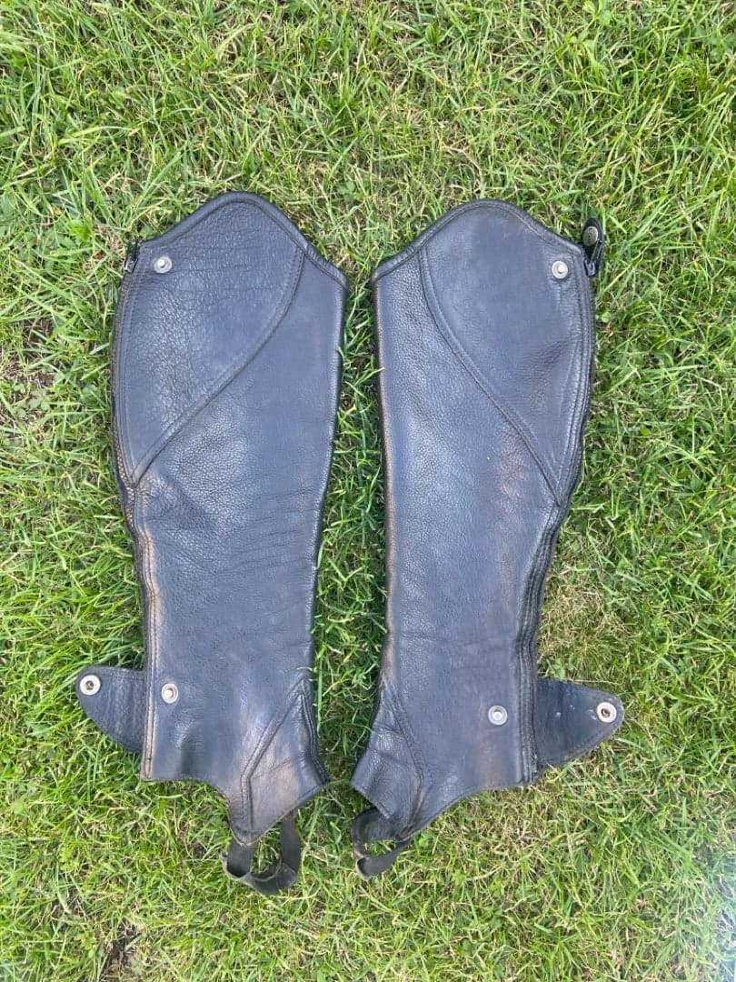 Image 1 of Svarta chaps från crw