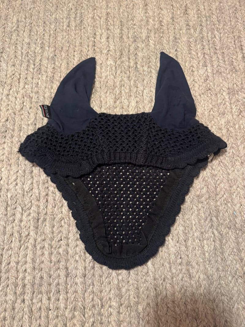 Image 3 of Mörkblå huva från Equiline med strass