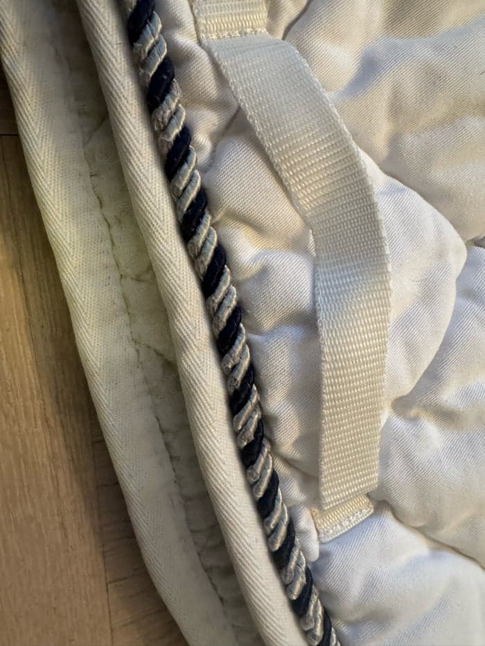 Media 6 of Vitt schabrak från Equipe