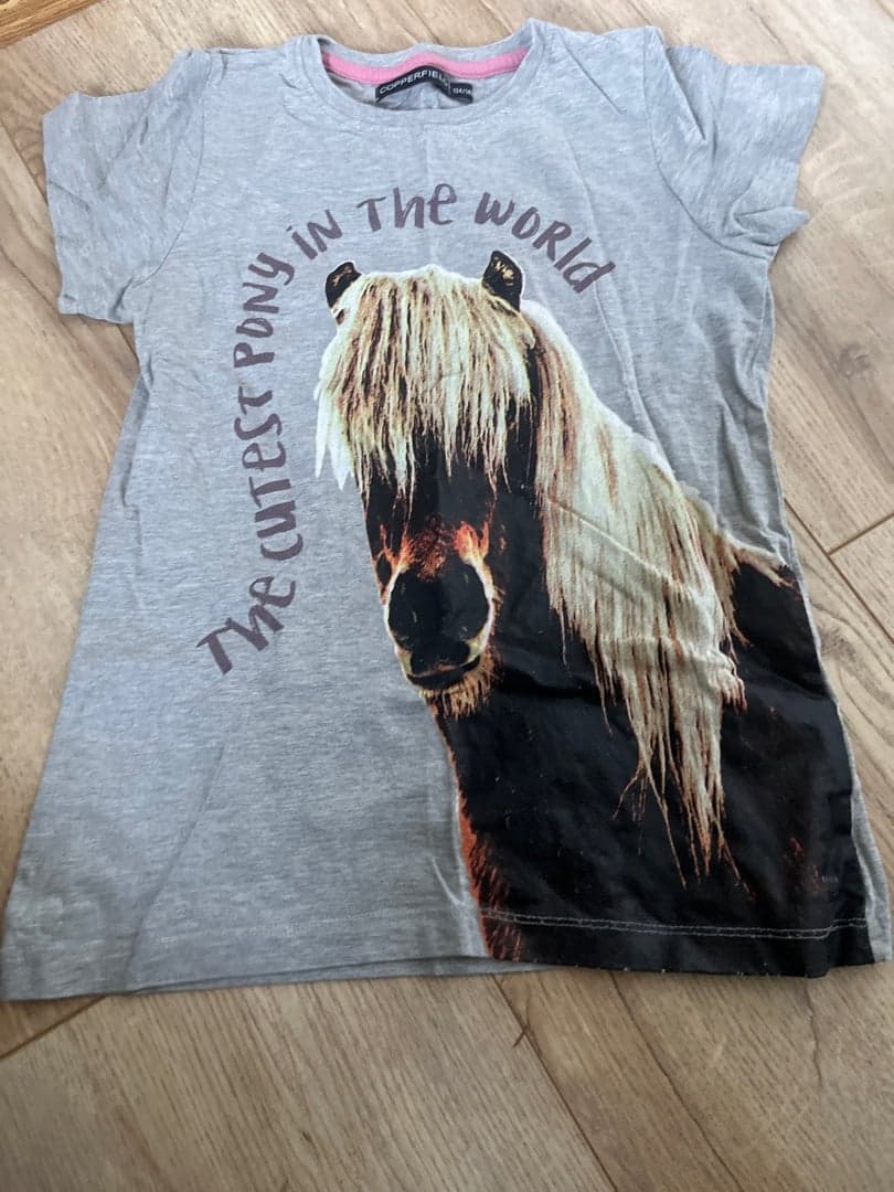 Bild 1 av Grå t-shirt från Cooperfield