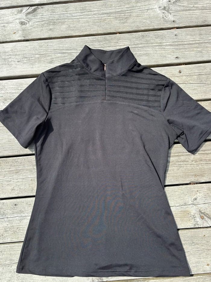 Media 1 av Svart träningst-shirt