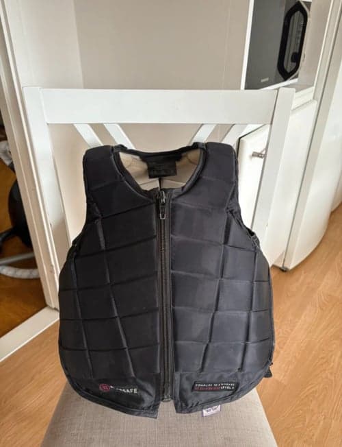 Bild av Svart skyddsväst