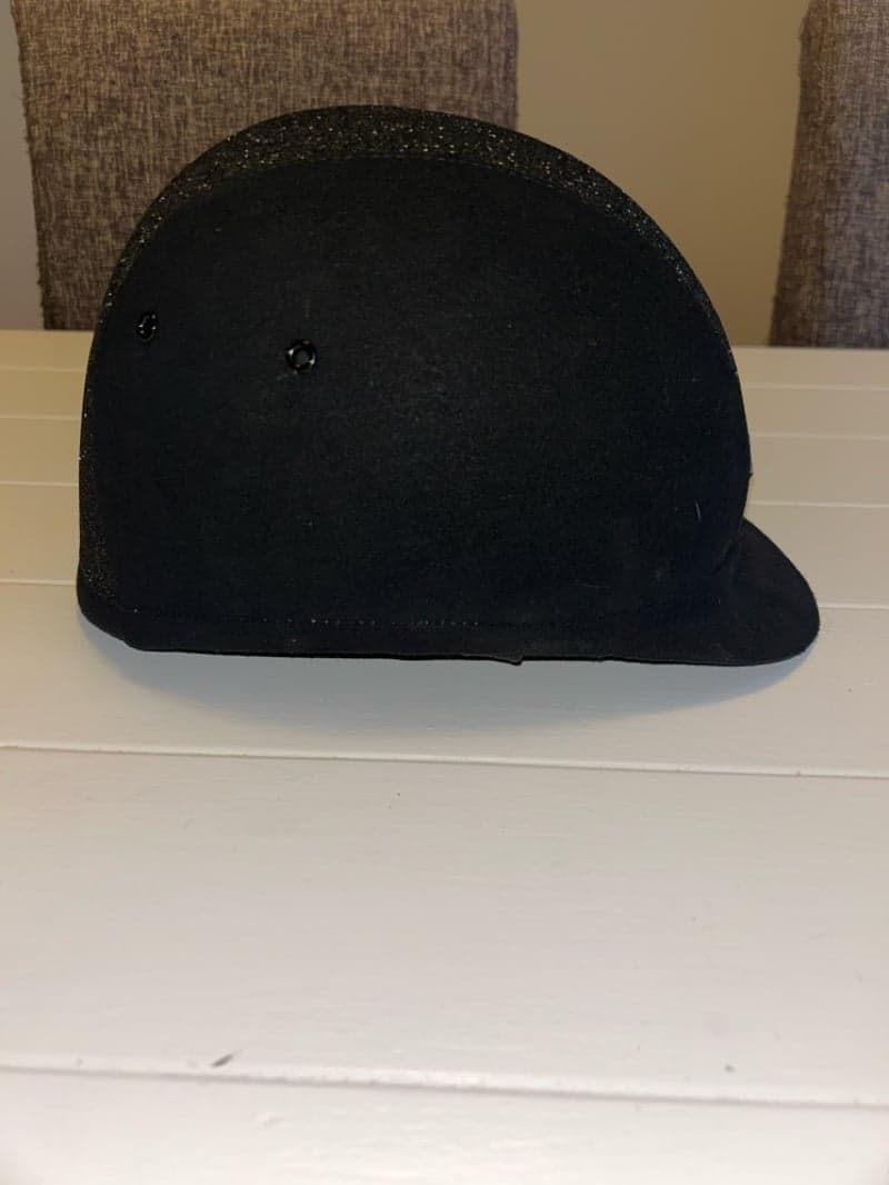 Bild 4 av Svart och glittrir Charles owen hjälm 