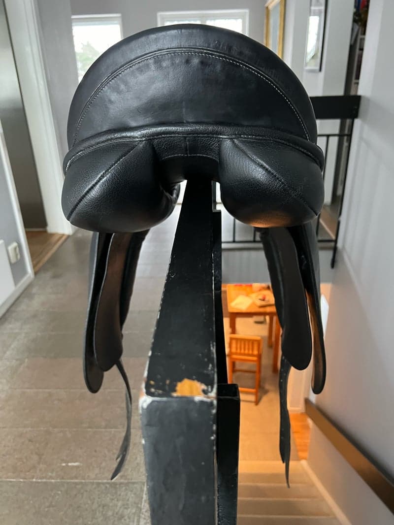 Bild 4 av Dressyrsadel 17”