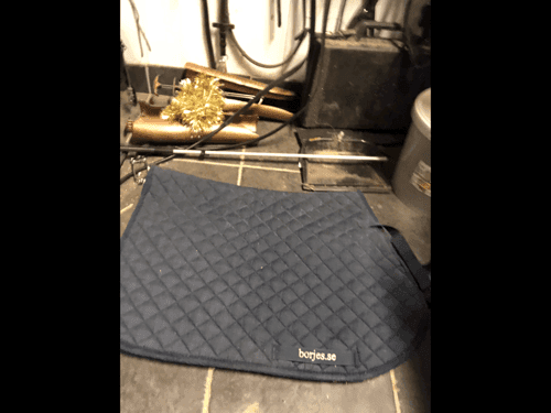 Bild av Mörkblått schabrak från Borjes.se