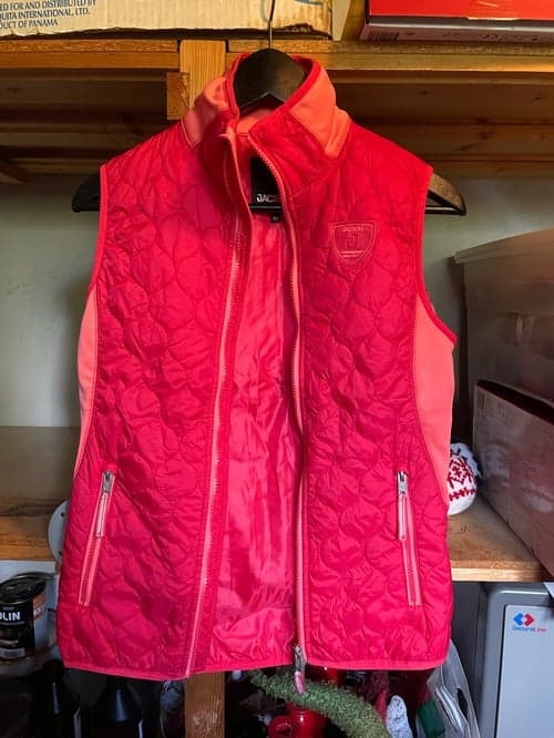 Image of Rosa lättviktsväst från Jacson