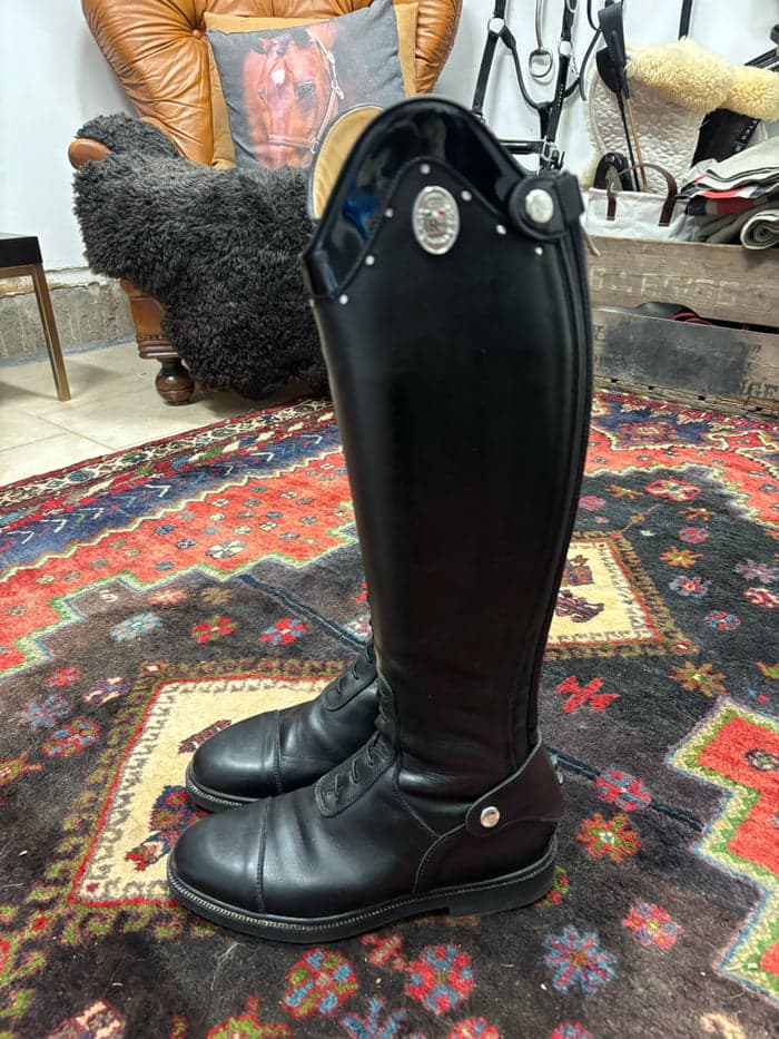 Media 2 av Svarta Junior ridstövlar från Romitelli