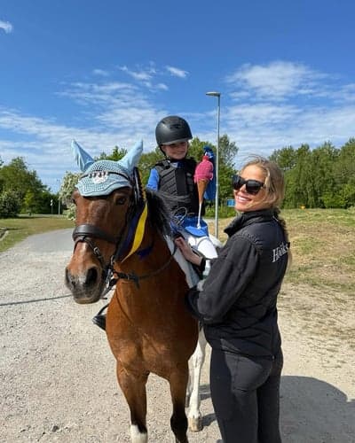Ponnytävling när den är som bäst! 🐴✨
