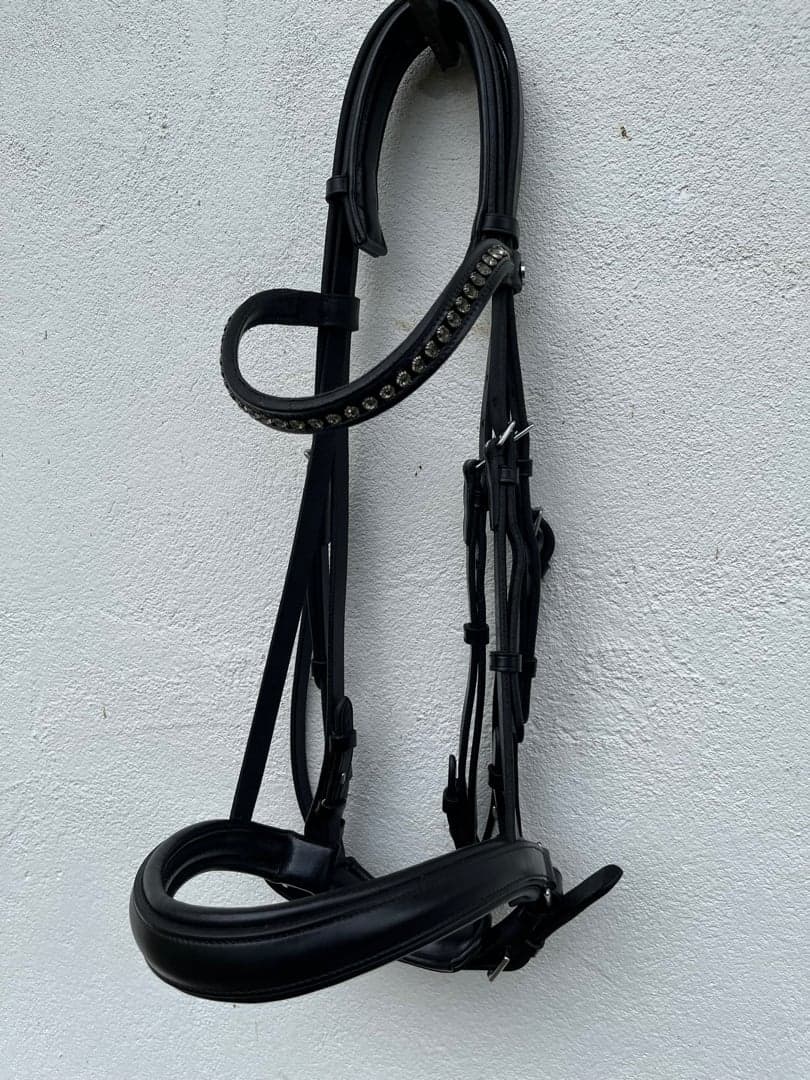 Bild 1 av Svart kandar med strass