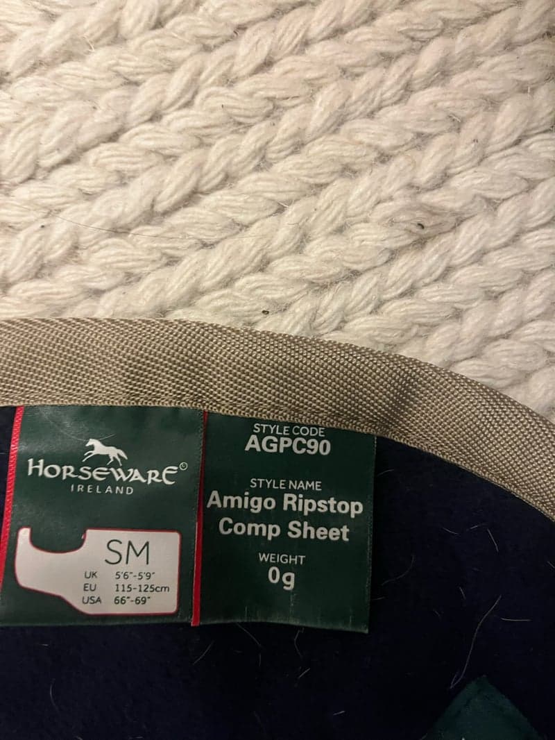 Bild 2 av Vinrött ländtäcke