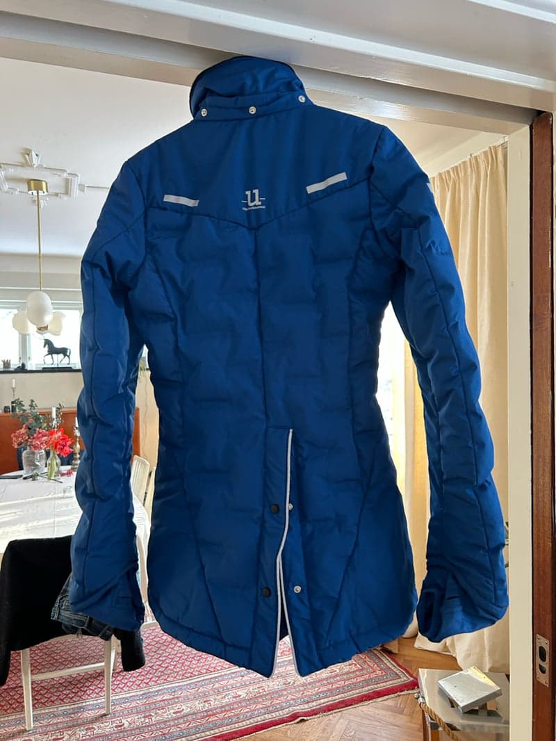 Image 3 of Blå jacka från Uhip