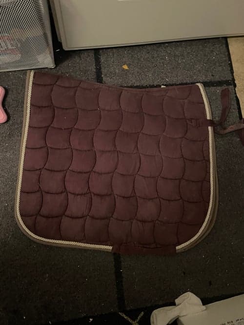 Image of Vinröd Schabrak 