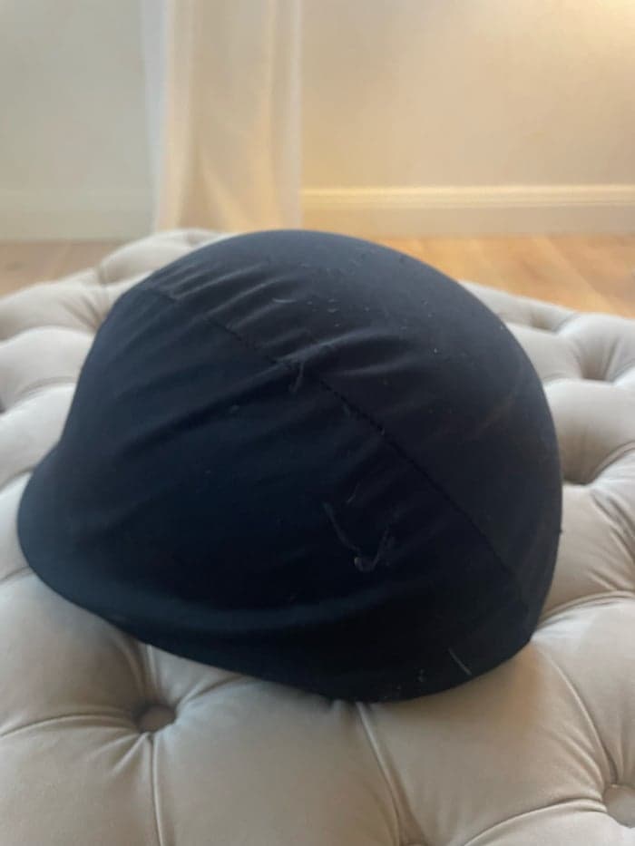 Media 11 av Svart ridhjälm med solskärm