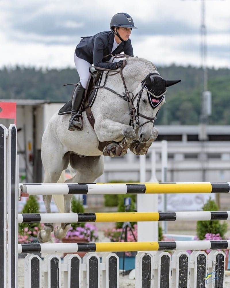 Bild 3 av Privatlektioner med hoppryttaren Selma Hammarström