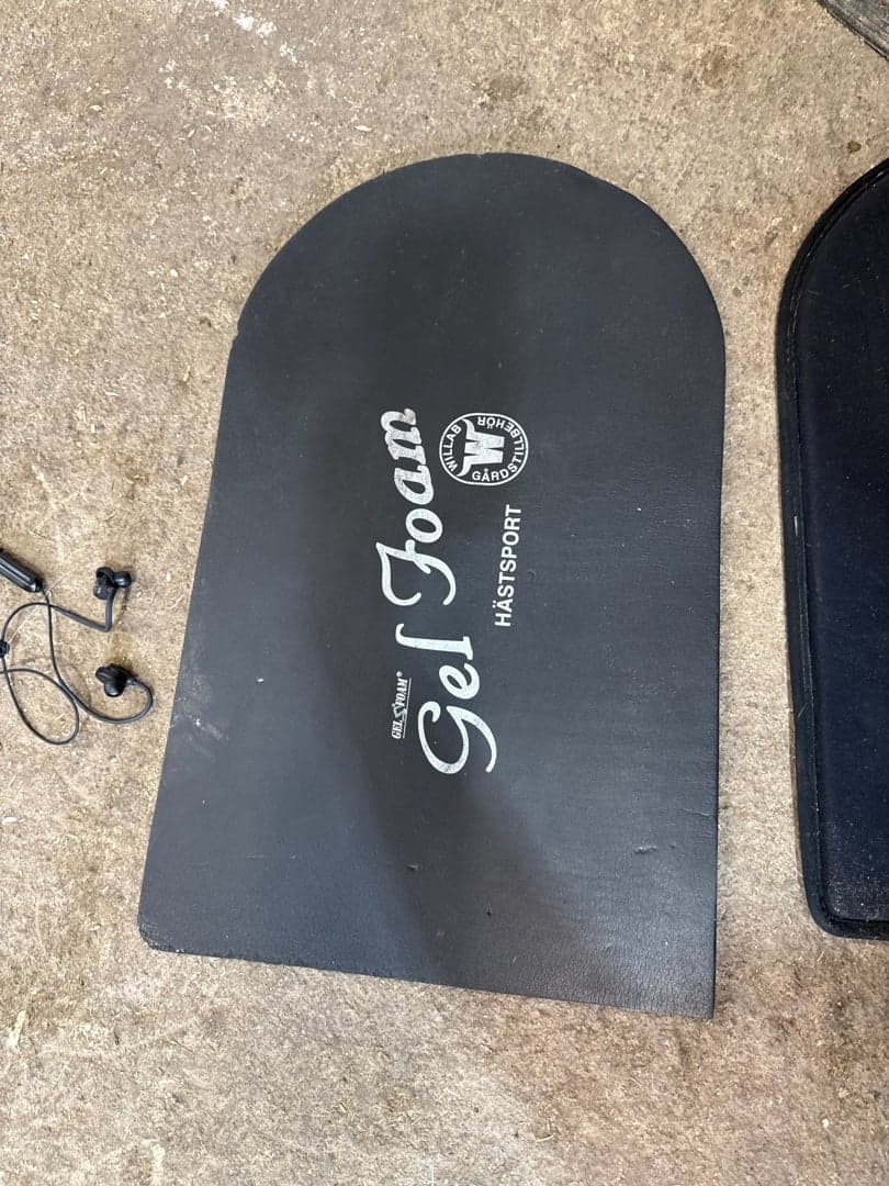 Bild 1 av Svart gelpad