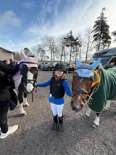 Inlägg 21 av Hoppning med titeln 3-e plats i debut i lätt b +5 