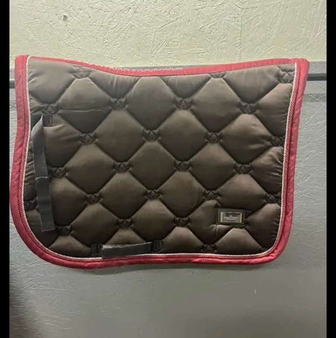 Image 1 of OBS! DETTA FAST I DRESSYR 