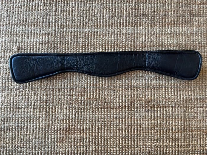 Media 2 av Svart dressyrgjord