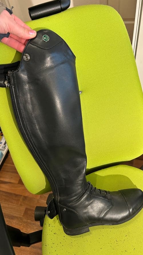 Bild av Nya ridstövlar från Nooh Nooh 