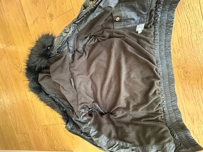 Media 3 of Svart jacka