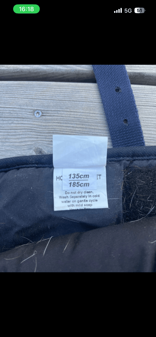 Media 2 av Grönt stalltäcke ifrån onehorse