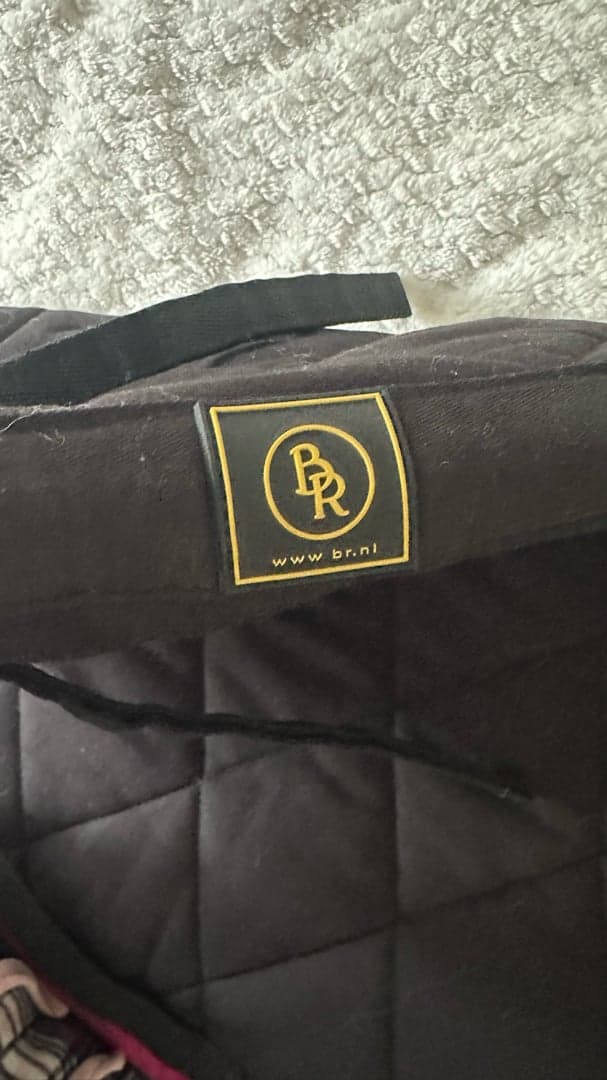 Bild 3 av Svart schabrak med rosa kant