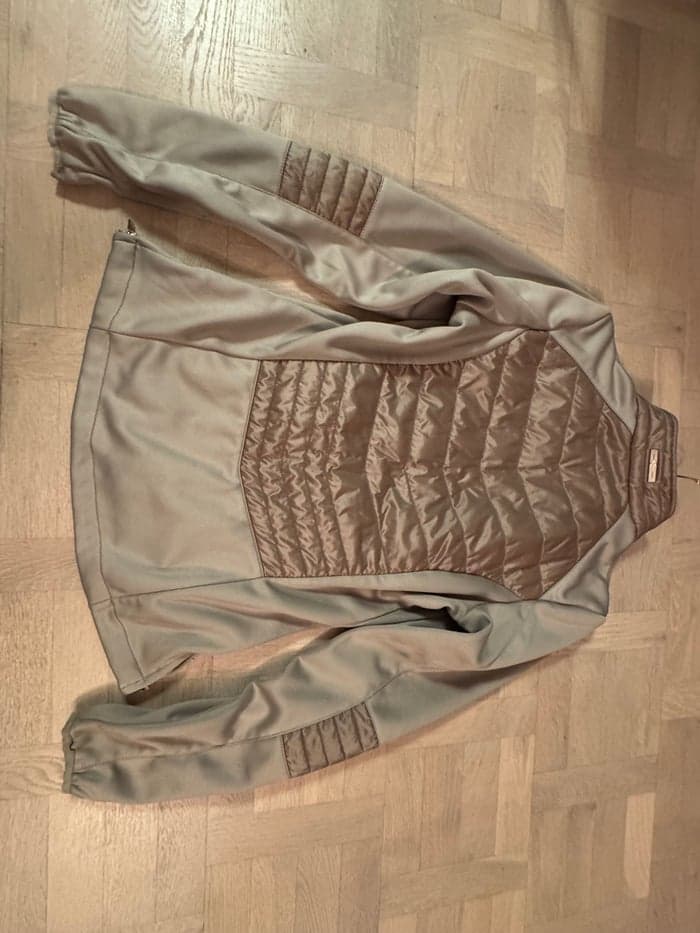 Media 2 av Ljusgrön hybridjacka från Cavallerino