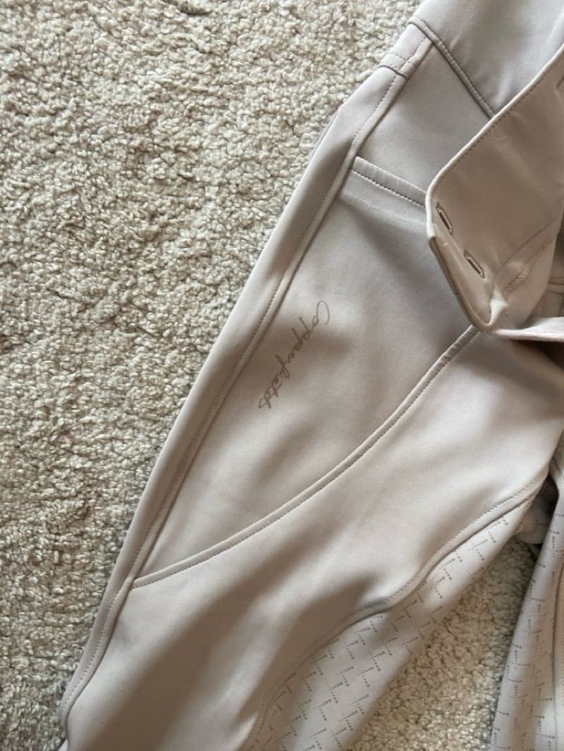 Image 3 of Beige ridbyxor 