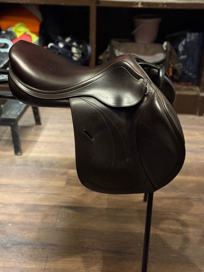 Media 2 av Brun equipe expression 17